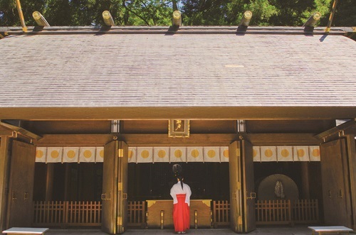 天岩戸神社の西本宮拝殿の写真