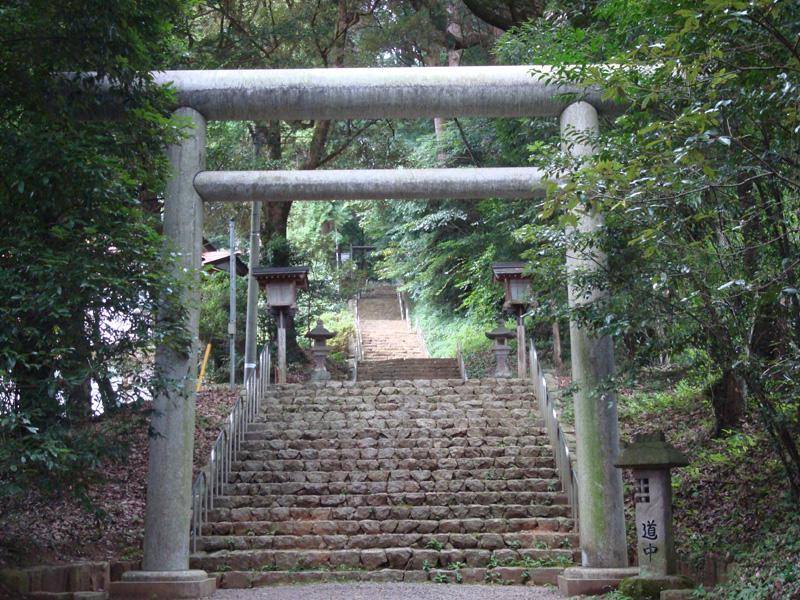 東本宮鳥居前の写真