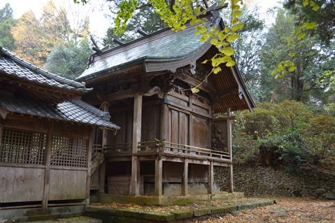 上野神社本殿の写真